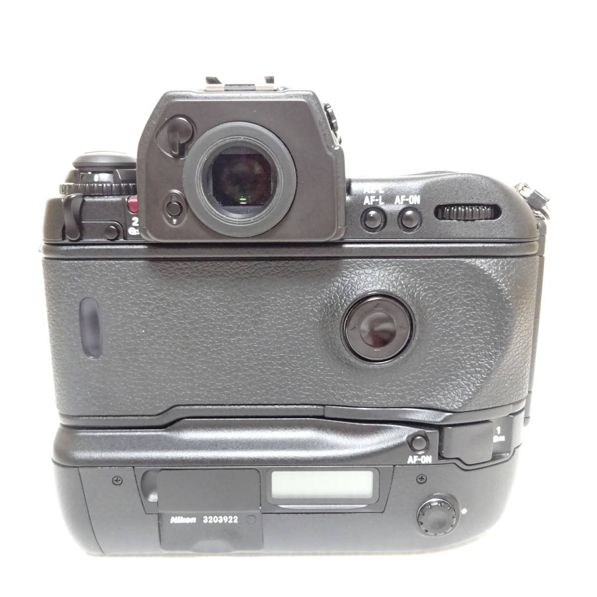 横浜/2083241】 Nikon F5 フィルム一眼カメラ 箱付き 蓋F6 動作未確認