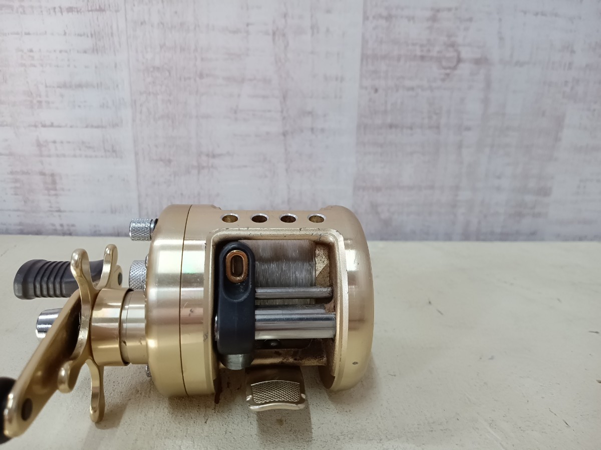 SHIMANO シマノ ベイトリール 92カルカッタ100 SHIMANO CALCUTTA