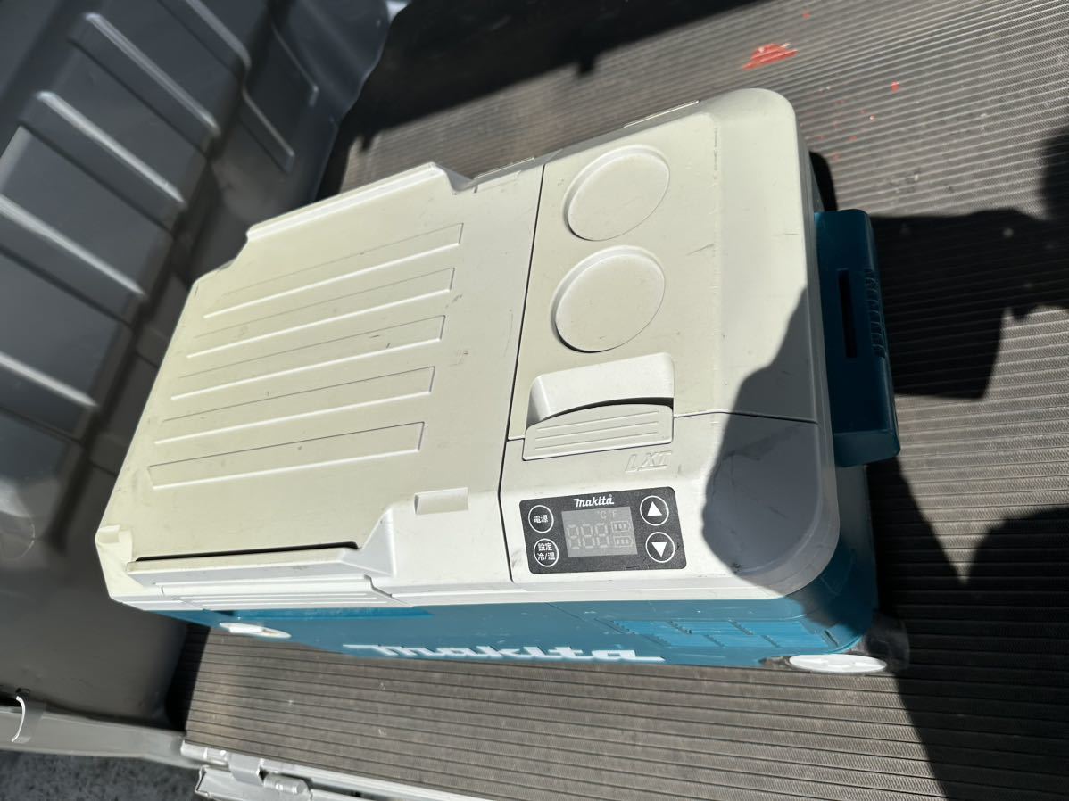 マキタ 充電式保冷温庫CW180DクーラBOX車内冷蔵庫 キャンプ 現場 BBQ