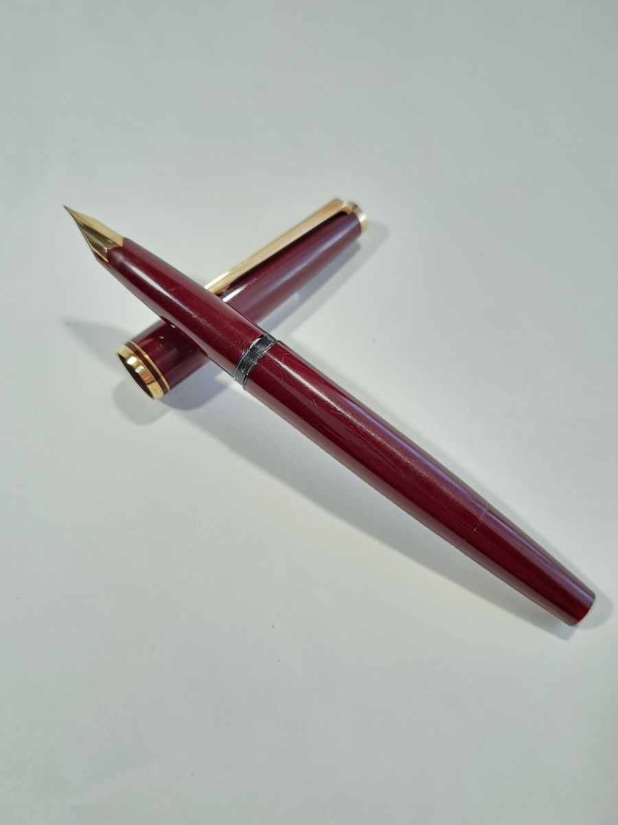 MONTBLANC モンブラン 221 万年筆 585 ペン先 ボルドー 【公式通販】