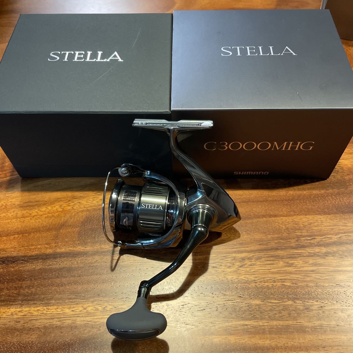 シマノ 18ステラ　C3000MHG 極美品　オーバーホール済み シマノ 18ステラ C3000MHG 極美品 オーバーホール済み
