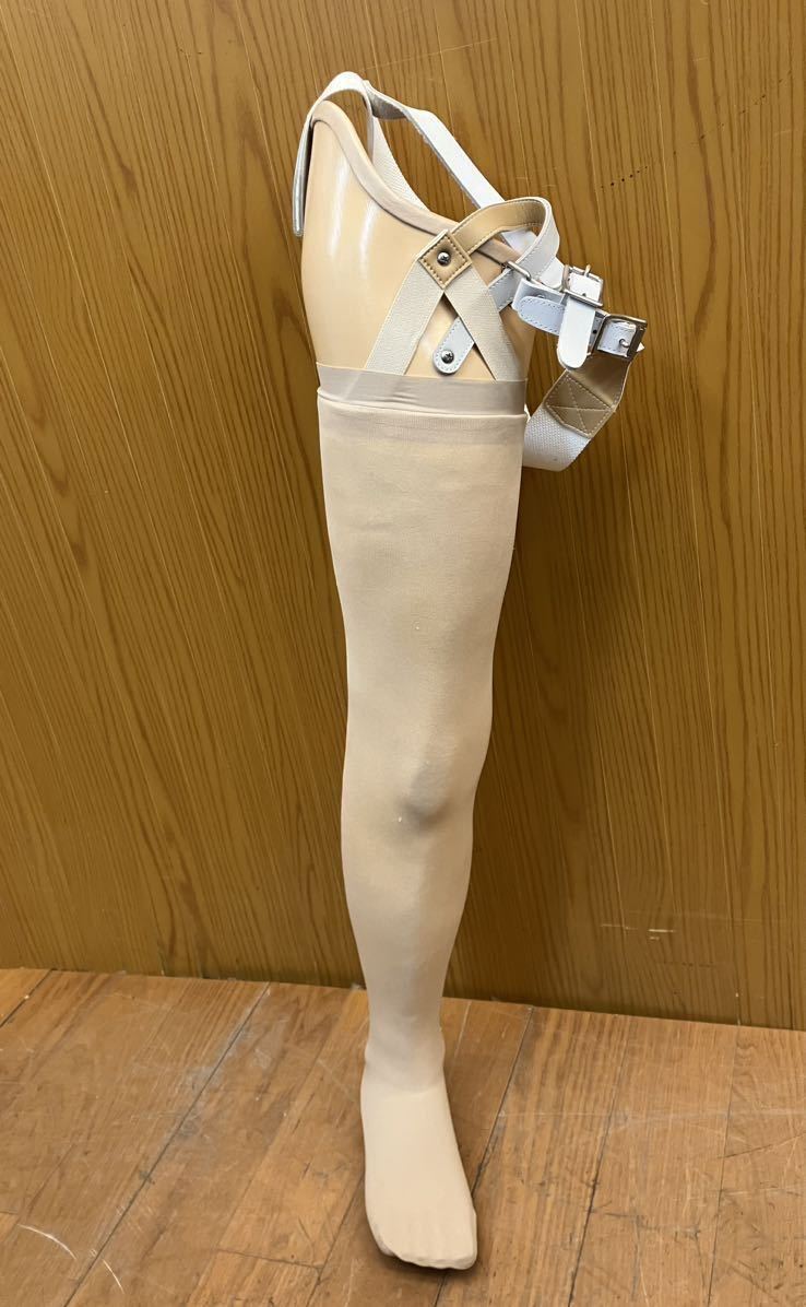 義足/右脚/ 大腿義足用ストッキング付き/全長約845mm/足裏約240mm/右足