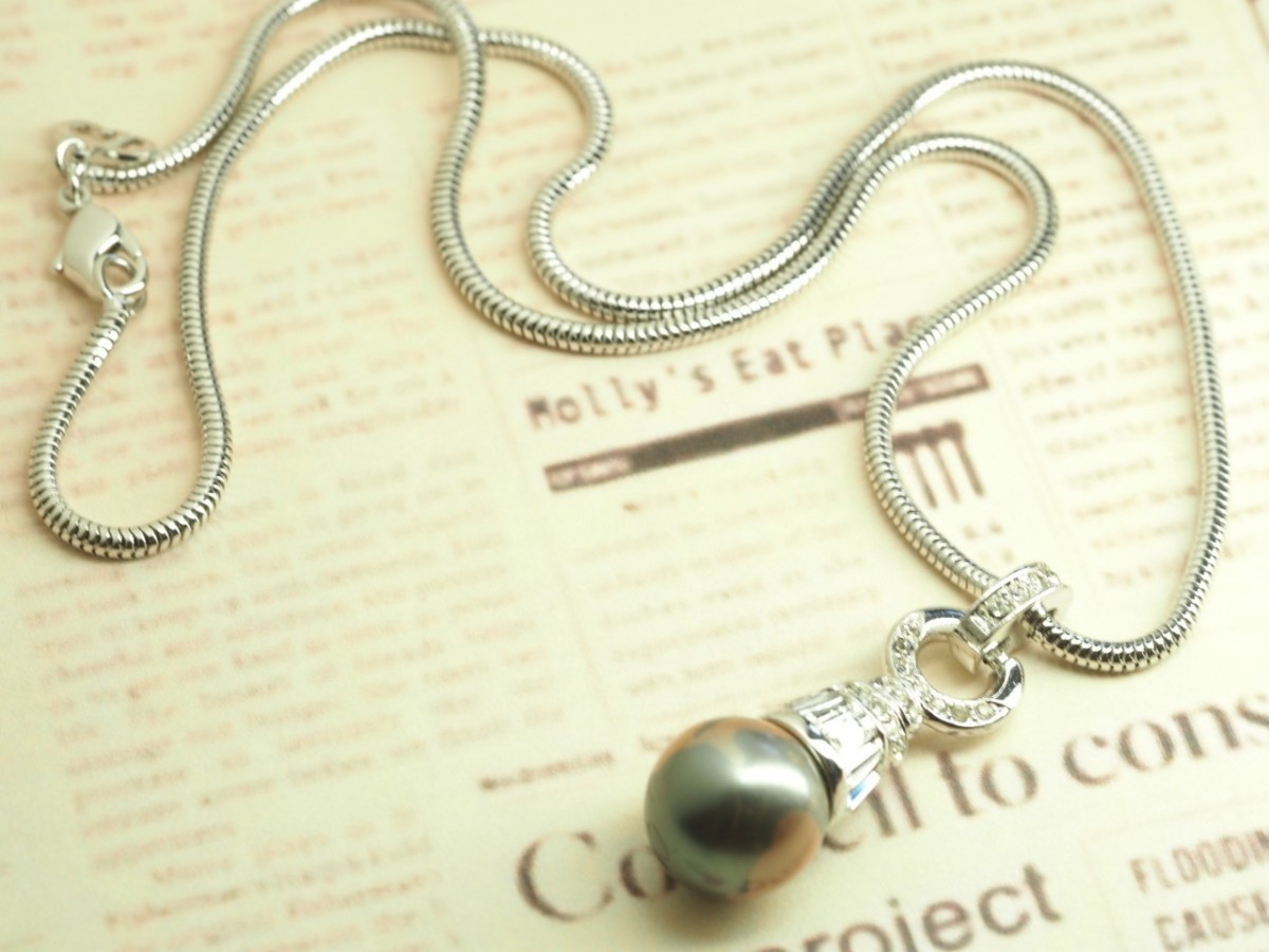 Christian Dior クリスチャンディオール　イミテーションパールネックレス