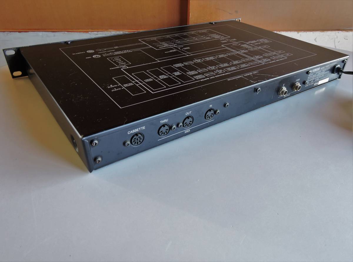 80s YAMAHA 8パート FM音源 TX81Z 動作品 現状 名機(音源モジュール