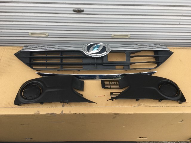 超激得，正規品 230704 ダイハツ ミライース LA300S ラジエーターグリル フロントバンパーグリル(フロント)｜売買されたオークション情報、yahooの商品情報をアーカイブ公開 - オークファン ダイハツ用