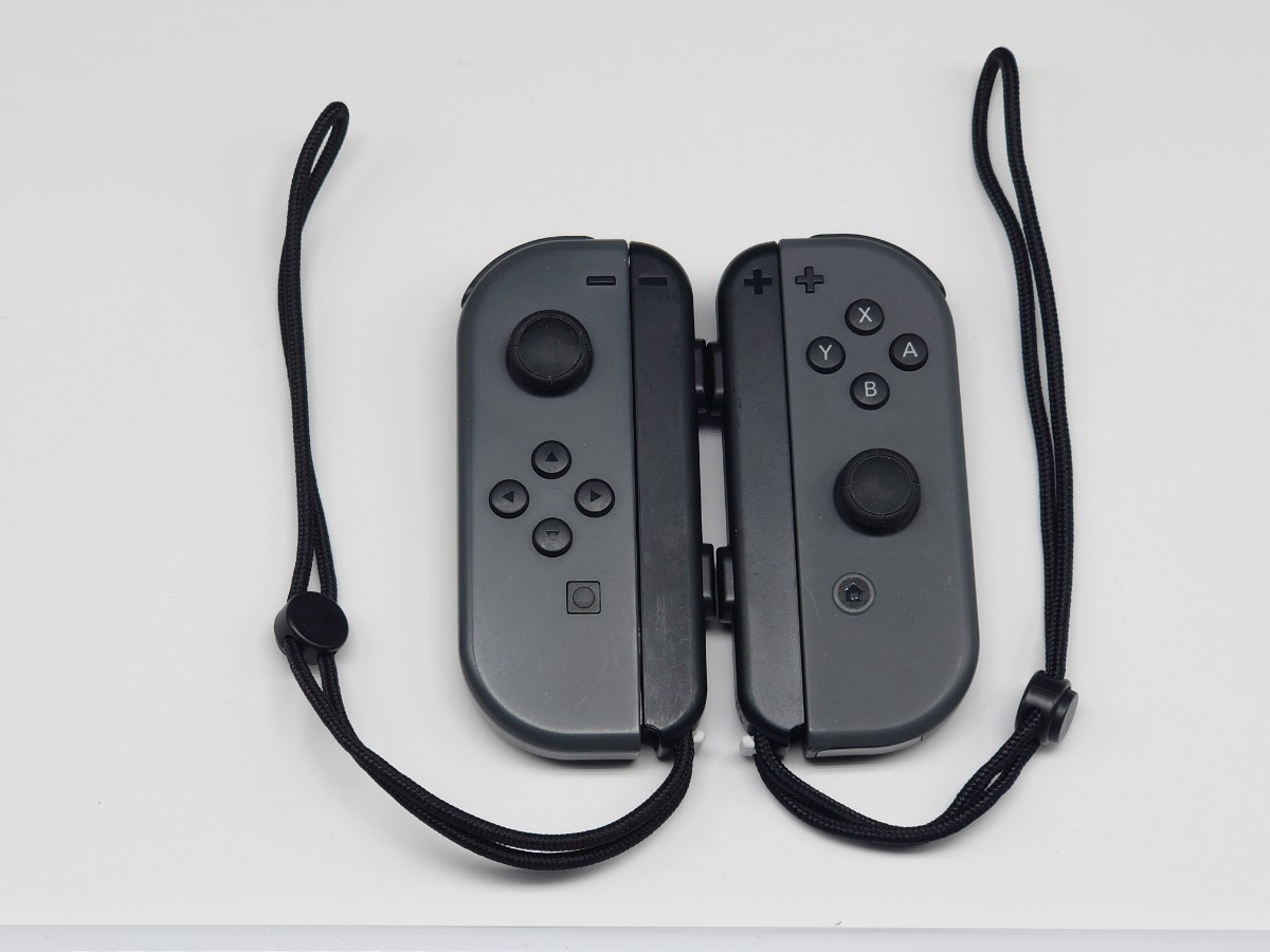 美品【動作確認済み】ストラップ付き Nintendo Switch ジョイコン