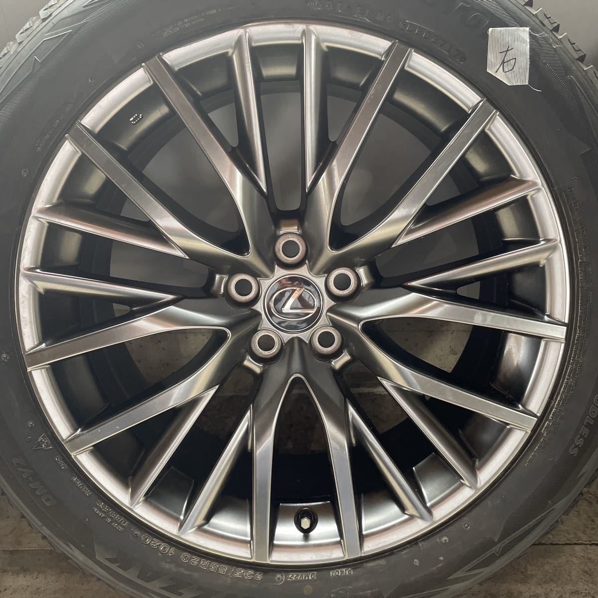 レクサスRX 18インチ スタッドレスタイヤ