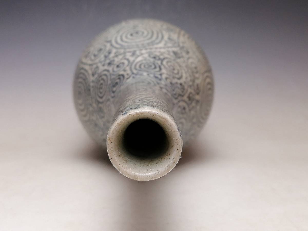 古伊万里 染付 花器 花瓶｜Yahoo!フリマ（旧PayPay 公式アンティーク家具ラフジュ工房商品詳細ページ江戸〜明治 古 【委託 0584】☆『 古伊万里 』☆ 染付 蛸唐草 鶴首 花瓶 ☆ 花器 ☆