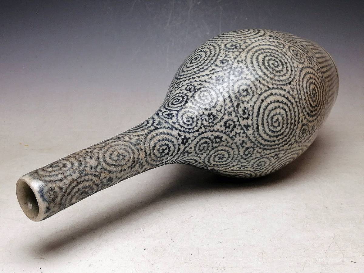 古伊万里 染付 花器 花瓶｜Yahoo!フリマ（旧PayPay 公式アンティーク家具ラフジュ工房商品詳細ページ江戸〜明治 古 【委託 0584】☆『 古伊万里 』☆ 染付 蛸唐草 鶴首 花瓶 ☆ 花器 ☆