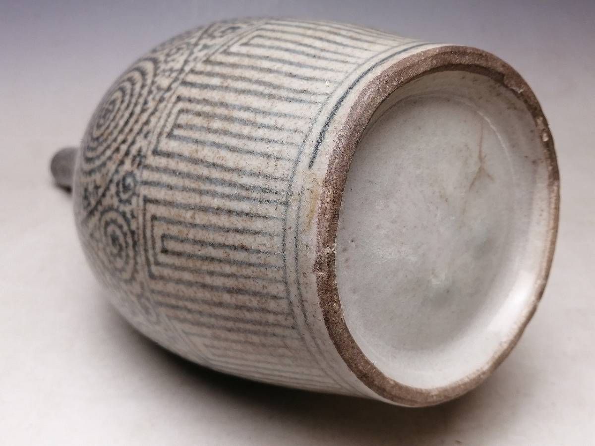 古伊万里 染付 花器 花瓶｜Yahoo!フリマ（旧PayPay 公式アンティーク家具ラフジュ工房商品詳細ページ江戸〜明治 古 【委託 0584】☆『 古伊万里 』☆ 染付 蛸唐草 鶴首 花瓶 ☆ 花器 ☆