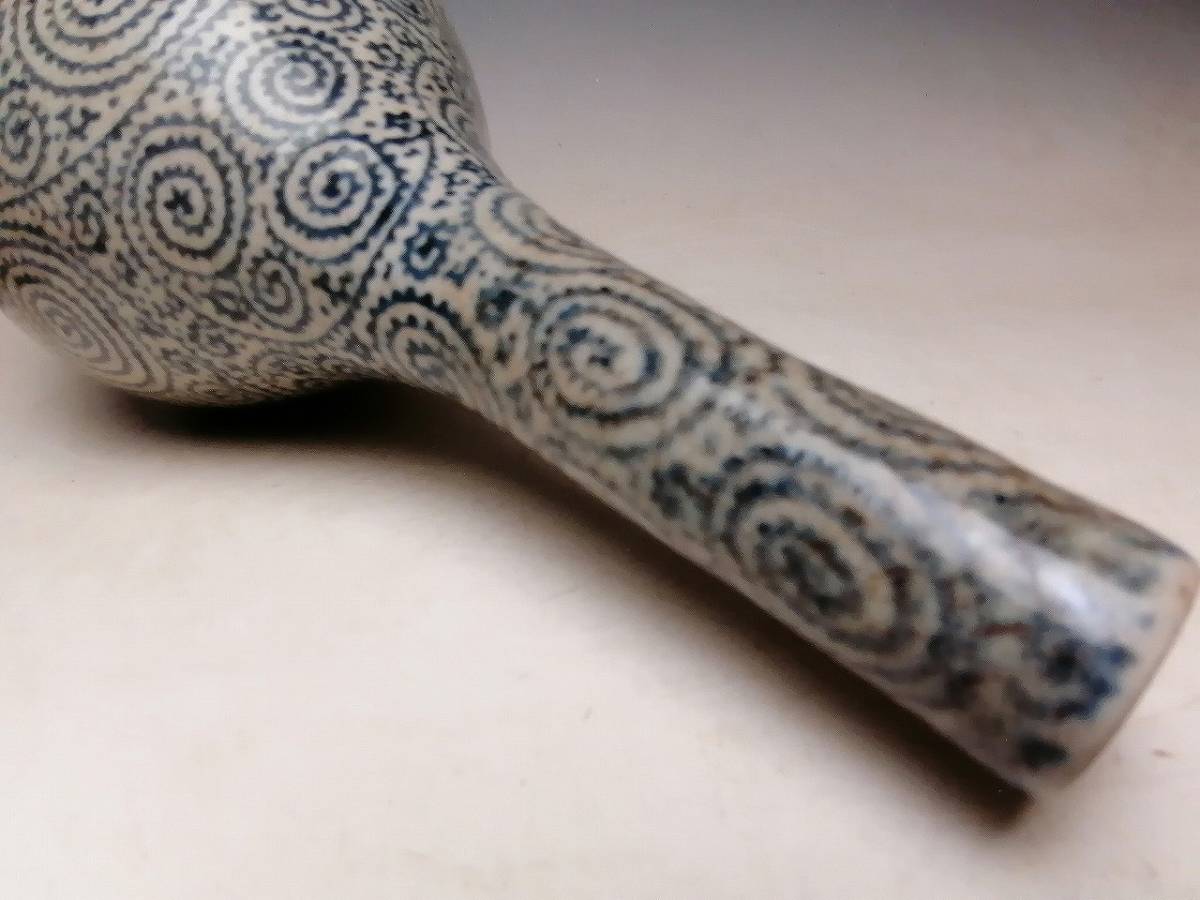 古伊万里 染付 花器 花瓶｜Yahoo!フリマ（旧PayPay 公式アンティーク家具ラフジュ工房商品詳細ページ江戸〜明治 古 【委託 0584】☆『 古伊万里 』☆ 染付 蛸唐草 鶴首 花瓶 ☆ 花器 ☆
