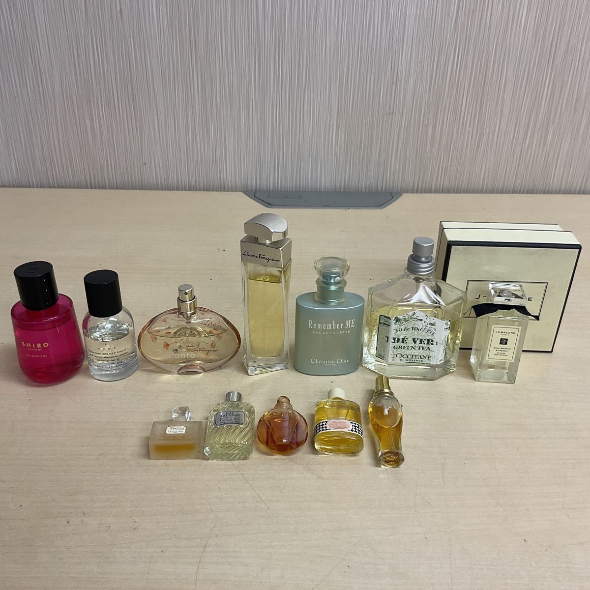 営♪SA11-60 香水 バスオイル 12点まとめ Dior フェラガモ L'OCCITANE SHIRO オオカミとハリネズミのエクリュ JO MALONE バスオイル 