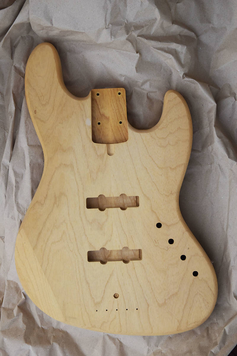 ジャズベース 1Pスワンプアッシュ ボディ材 JB スワンプアッシュ材