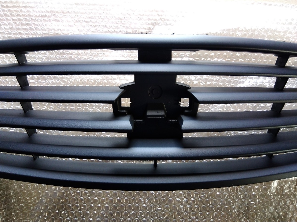 美品 割れや欠け無し！ スカイライン クーペ ckv36 v36 日産 純正 業者塗装 フロントグリル マットブラック仕様 