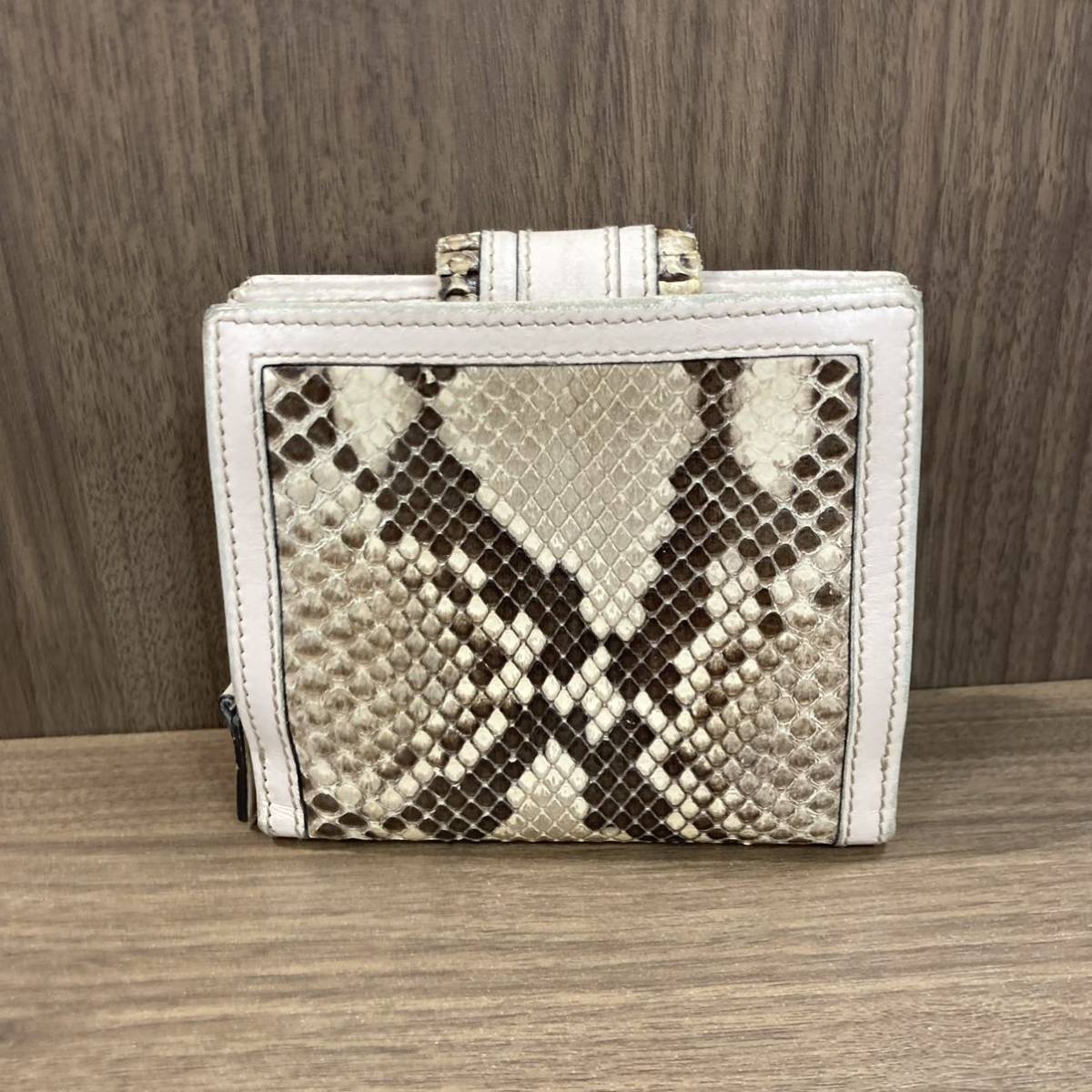安い，格安 GUCCI グッチ パイソン 小物 財布 二つ折り財布 レア ヘビ 