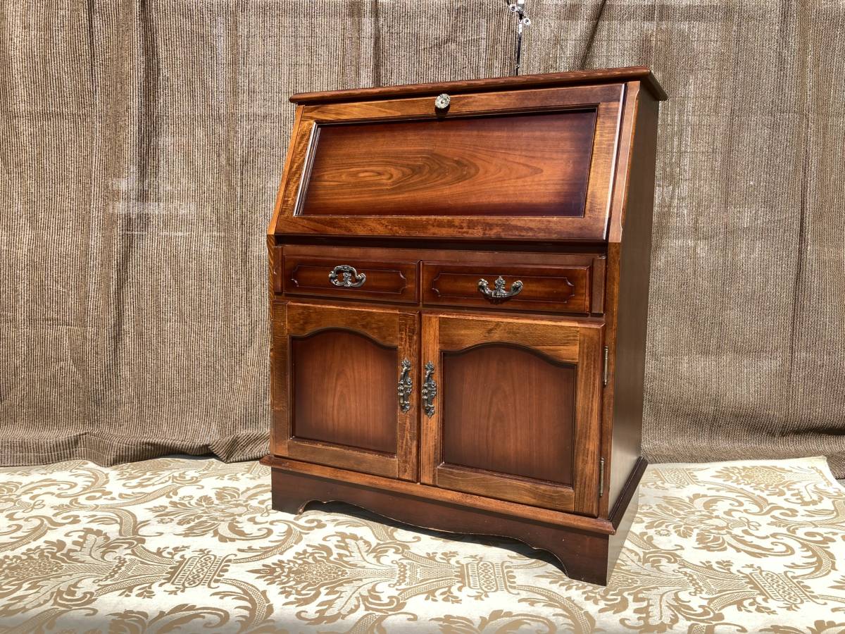 カリモク「コロニアル ライティングビューロー」ライティングデスク