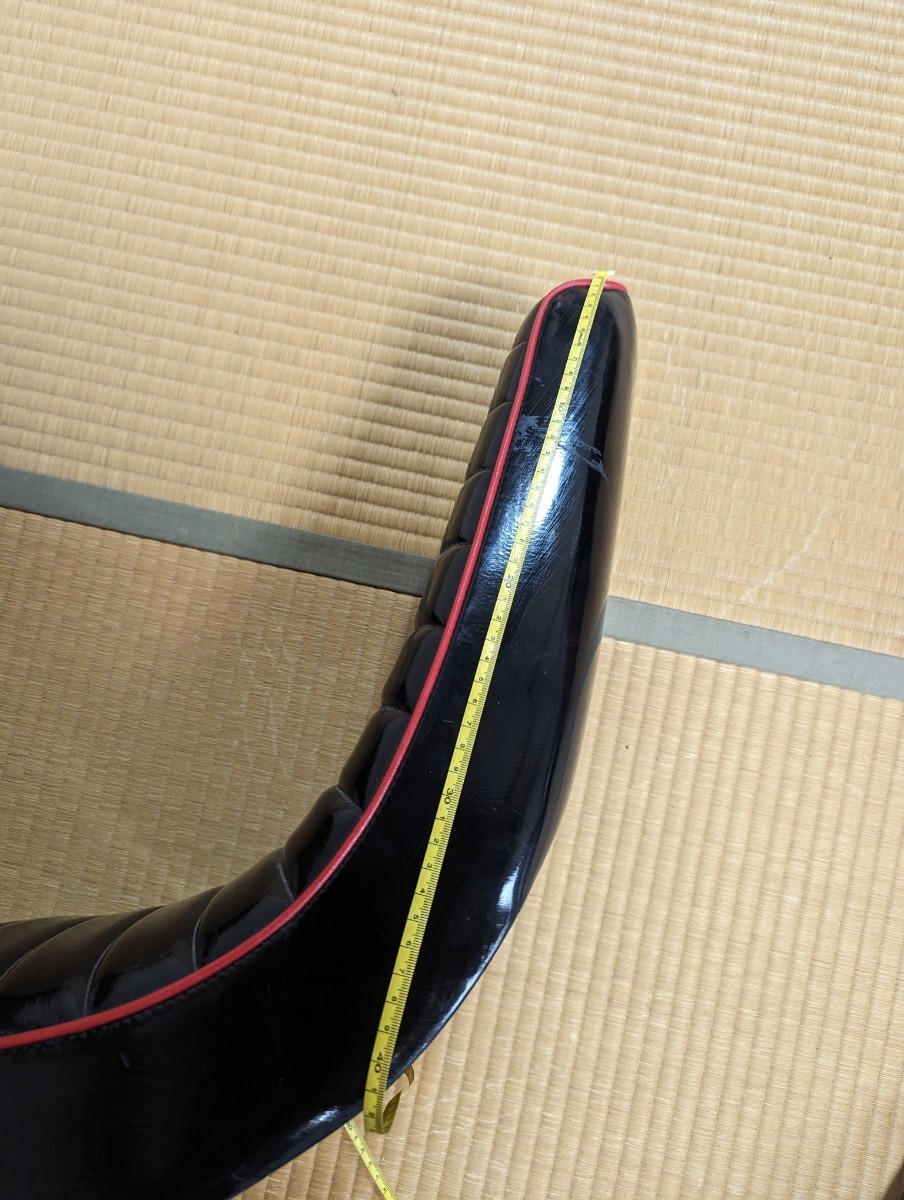 カワサキ ゼファーχ 三段シート 赤黒エナメル kawasaki zephyr 400 χ 3