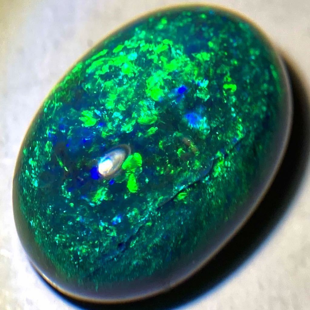 マテリアルオパール 宝石 遊色効果抜群!!［天然ブラックオパール8.740ct］S ◎ 16.0×11.2mm