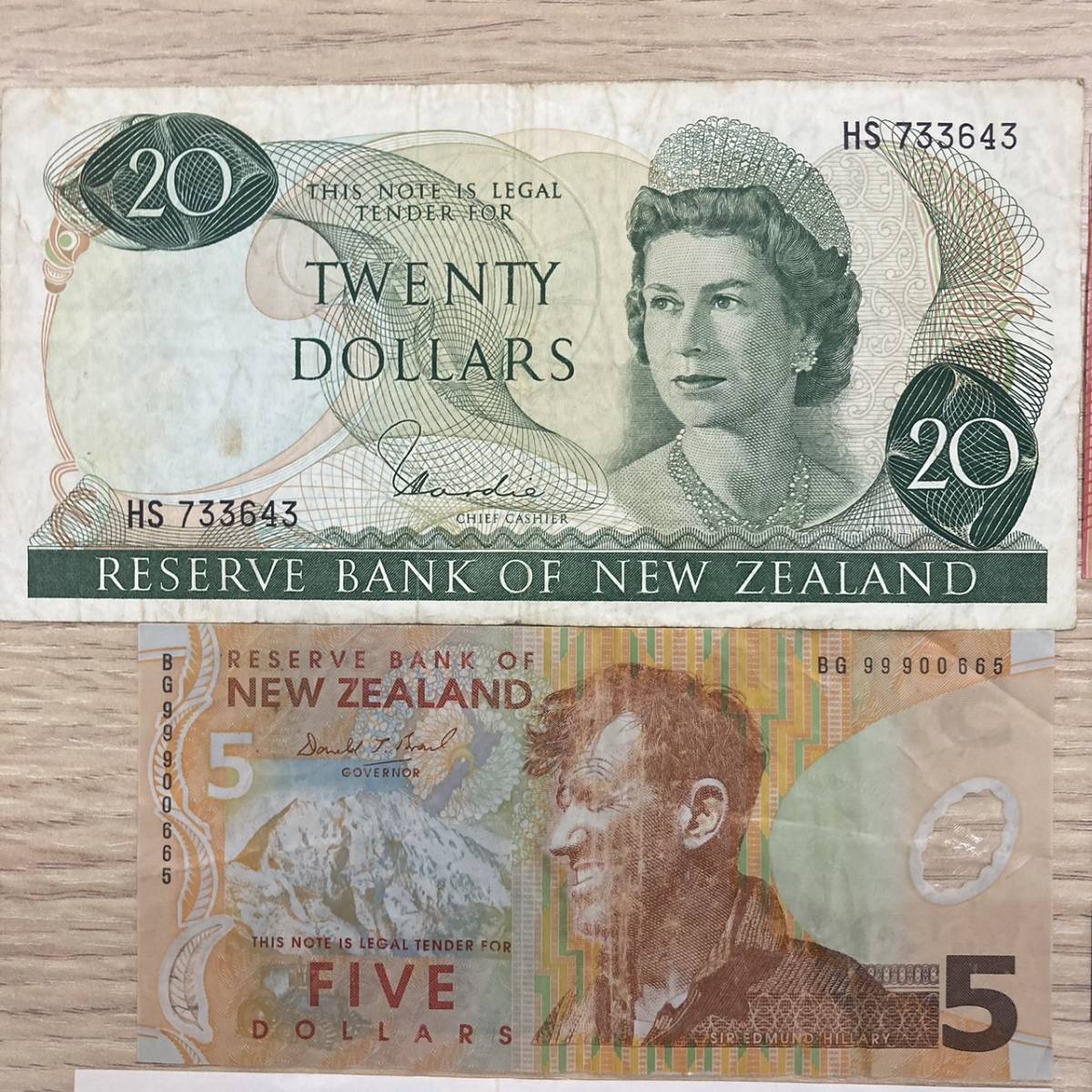 ニュージーランドドルの通貨と本日の為替レート | 地球の歩き方 【ユーロ・ドル】紙幣おまとめ 10ユーロ/オーストラリア40ドル/ニュージーランド28 ドル/ ヨーロッパ オセアニア コレクション 現状保管品