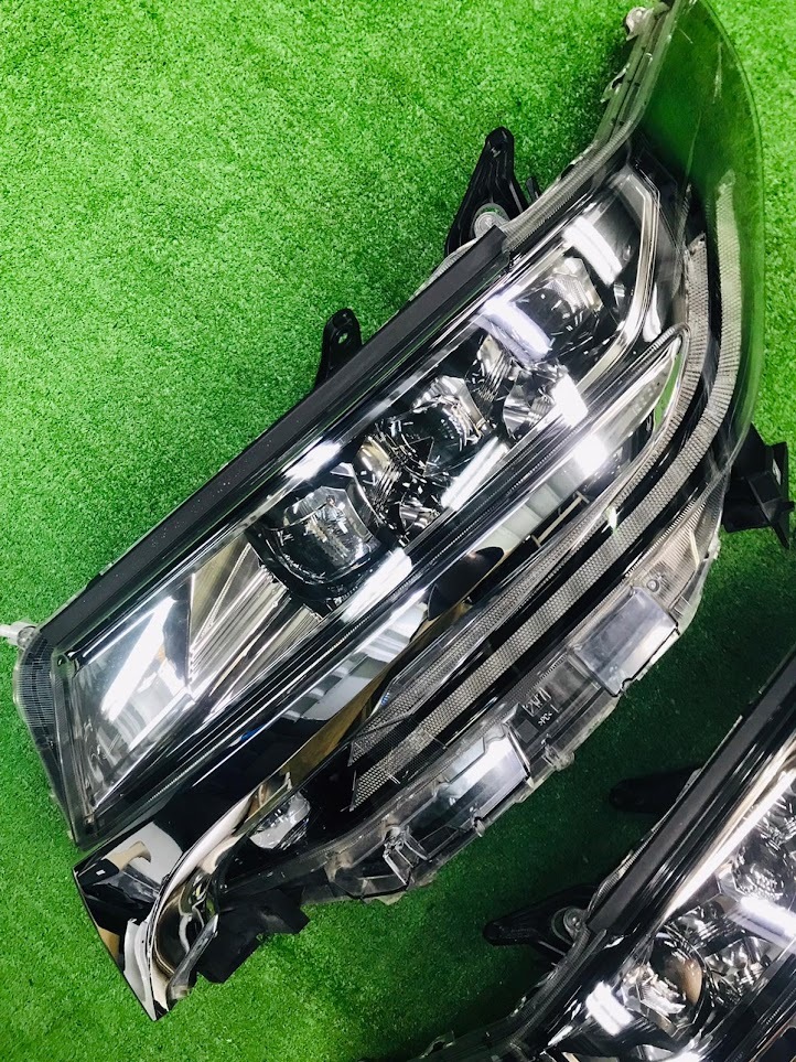 トヨタ アルファード 後期 純正 3眼 シーケンシャル LED ヘッドライト 
