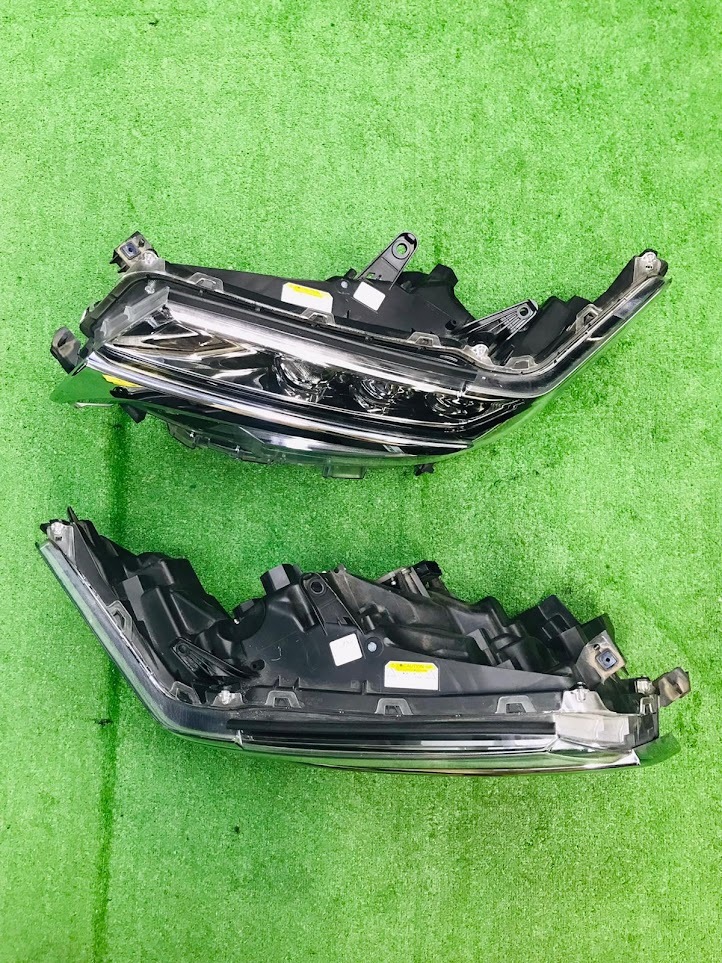 トヨタ アルファード 後期 純正 3眼 シーケンシャル LED ヘッドライト