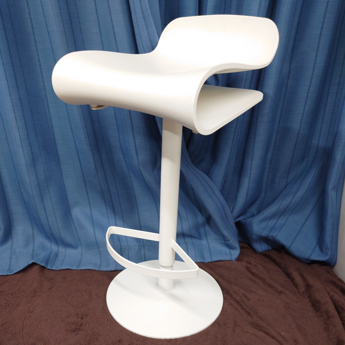 BCNスツール　Kristalia　クリスタリア　Harry&Camila　カウンターチェア　バーチェア　昇降式　中古　現状品　　①