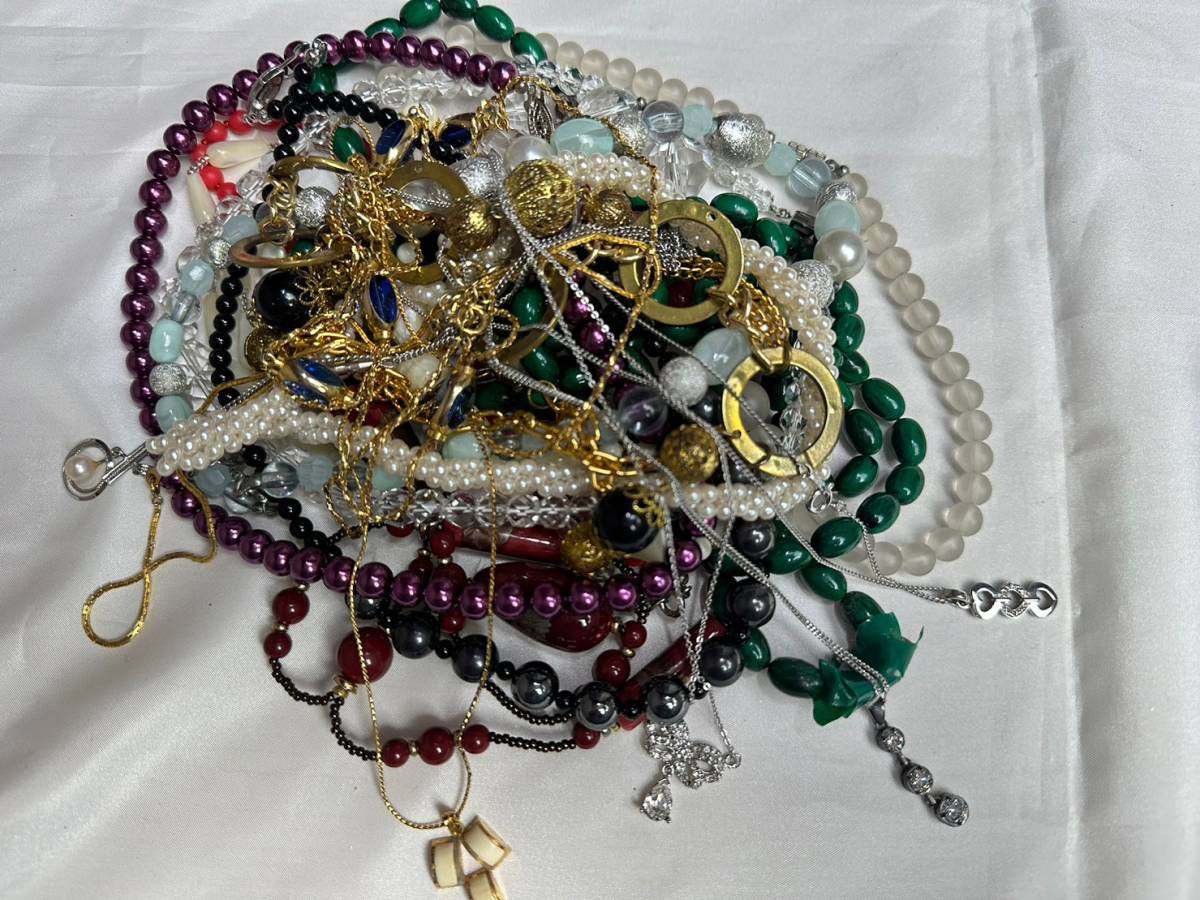 ネックレス アクセサリー 大量 セット 水晶系 ダイヤ系 カラーストーン系 レトロ USED品 アンティーク ゴールド系 シルバー系 プラチナ系