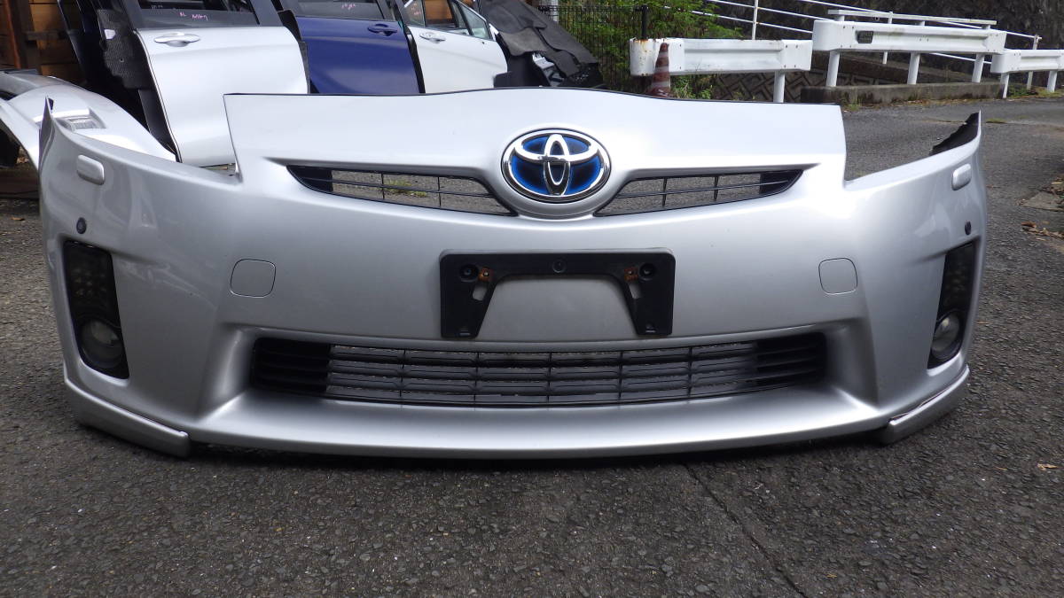 トヨタ　30　プリウス　ZVW30　純正　フロントバンパー　シルバー　ライト水洗　LEDフォグランプ点灯すみ　管H0925-3