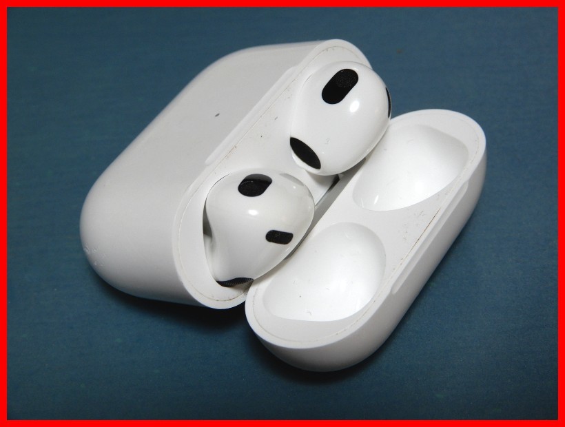 AirPods 第3世代 - 整備済み品 R片耳Apple国内正規品 動作品公式通販 正規品　Apple Airpods 第３世代　イヤホン （A2564/A2565）　 充電ケース （A2566 ）　ワイヤレスイヤホン 　管045