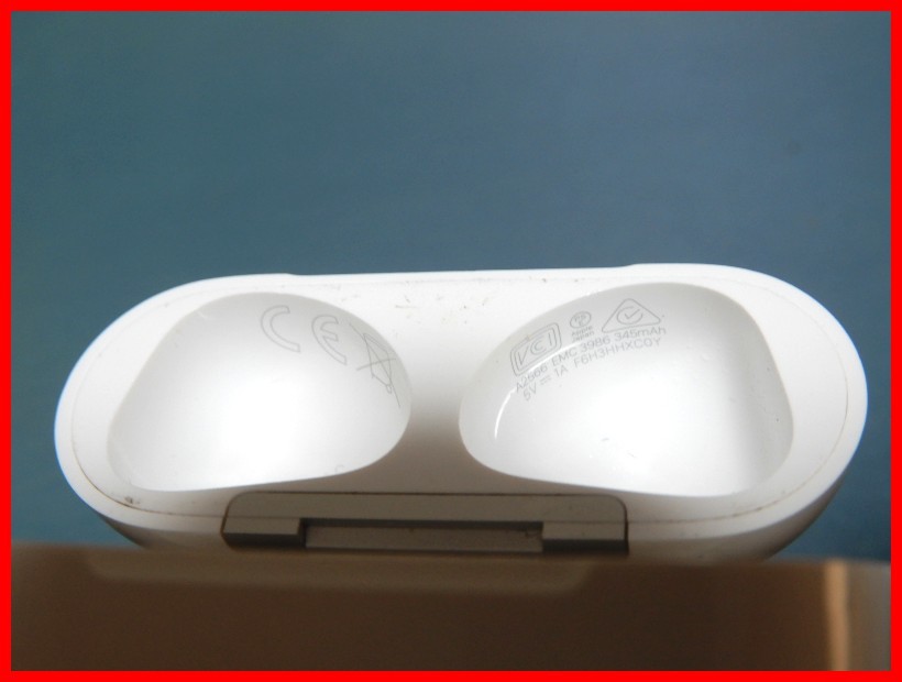 AirPods 第3世代 - 整備済み品 R片耳Apple国内正規品 動作品公式通販 正規品　Apple Airpods 第３世代　イヤホン （A2564/A2565）　 充電ケース （A2566 ）　ワイヤレスイヤホン 　管045