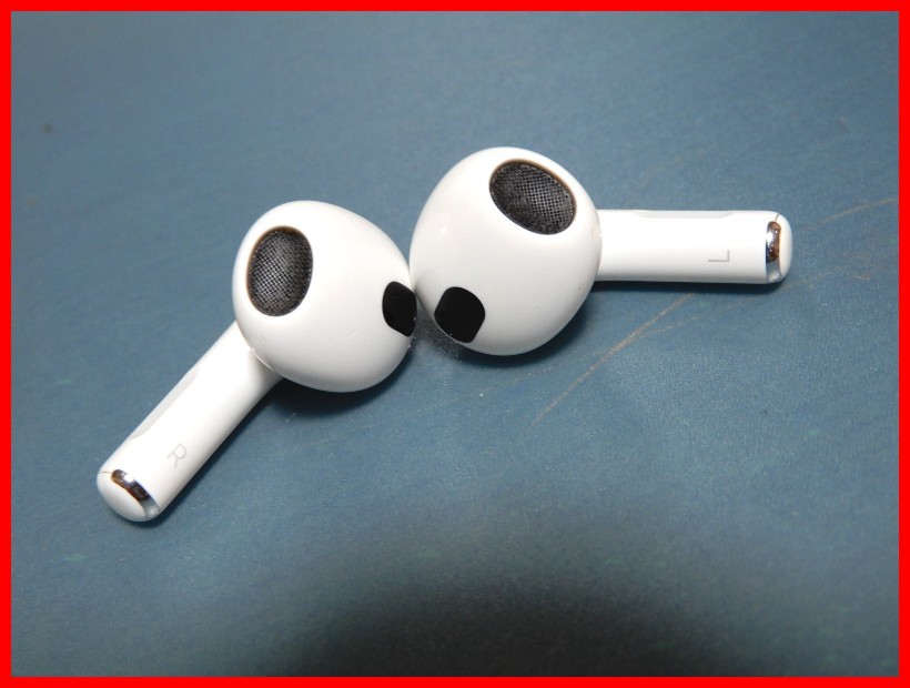 AirPods 第3世代 - 整備済み品 R片耳Apple国内正規品 動作品公式通販 正規品　Apple Airpods 第３世代　イヤホン （A2564/A2565）　 充電ケース （A2566 ）　ワイヤレスイヤホン 　管045