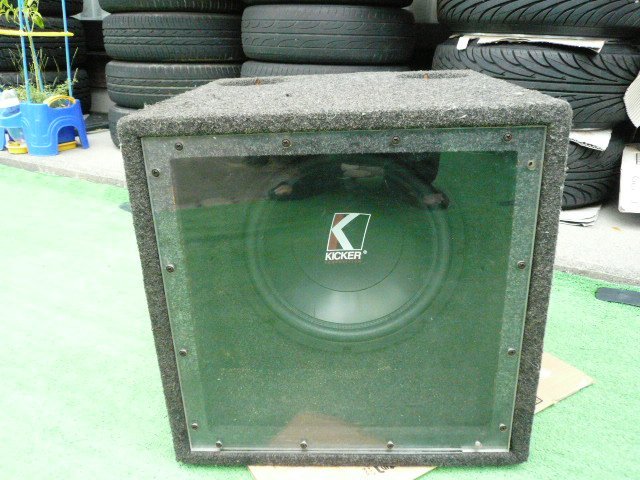 ☆ジャンクでも重低音♪安定のキッカー♪音出しOK♪KICKER キッカー 12インチ ウーハー1発 ボックス付 ウーファースピーカー 管理/R987☆