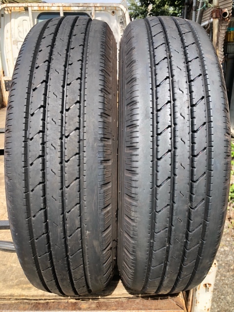 195/75R15 LT 109/107L TOYO NANOENERGY M132A 2022年 日本製 バリ山 2  