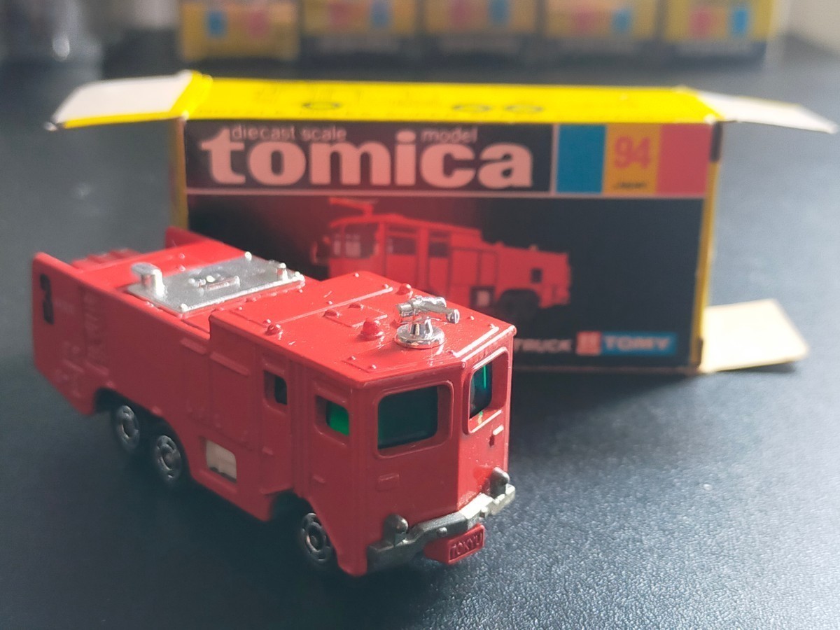 トミカ黒箱No.94ヴィンテージ 絶版黒箱トミカ94 東急科学消防車 デッド