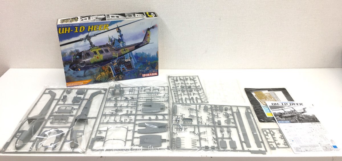 △二宮店△【未完成品・現状品】9-94 DRAGON ドラゴン 1/35 UH-1D HEER