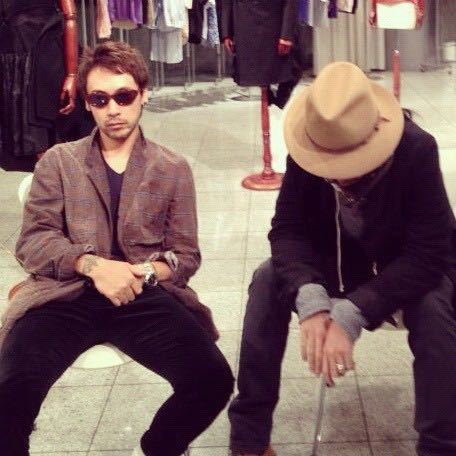 ジョニオ着 アンダーカバー stussy サングラス ダブルネーム ジョニー 