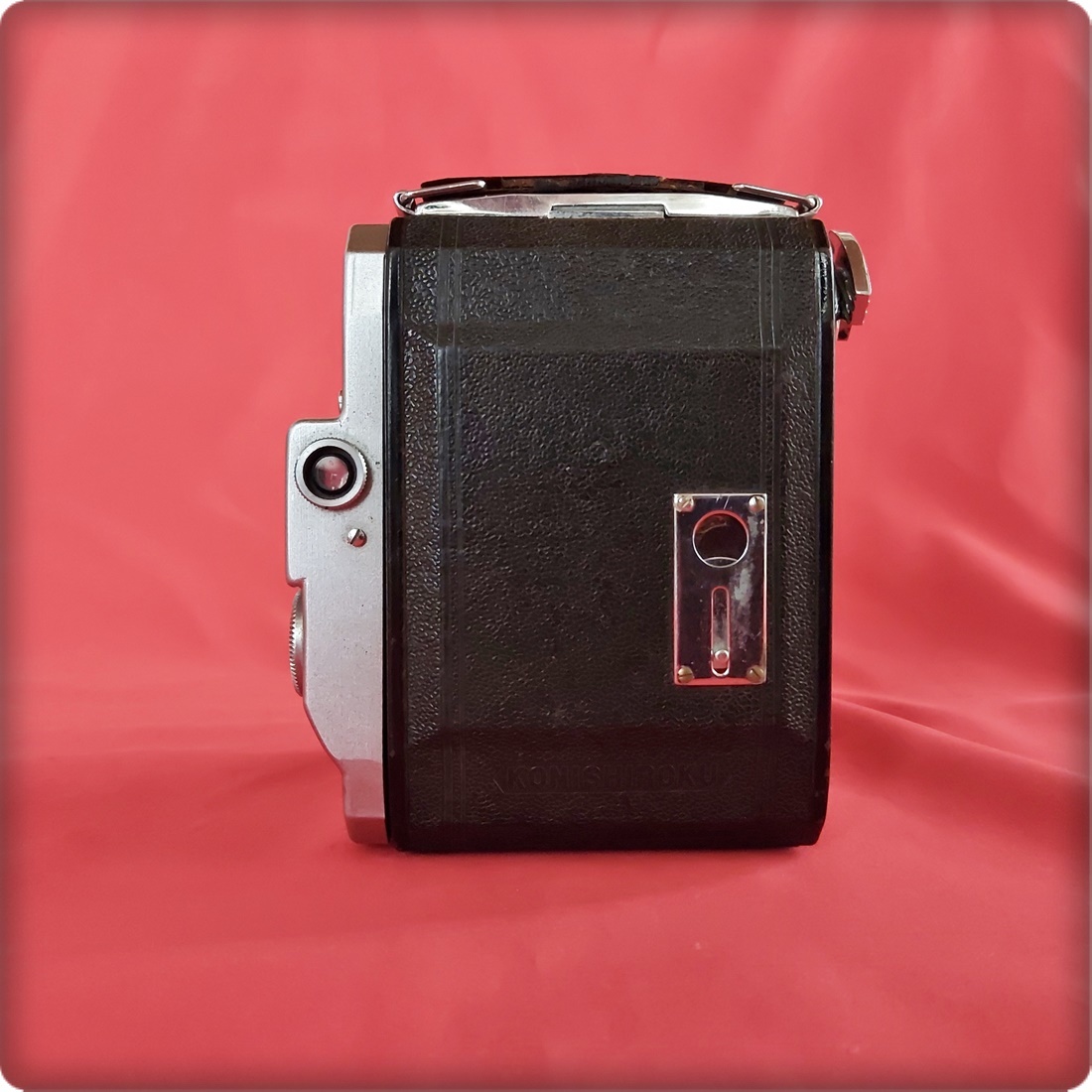 フィルムカメラ KONICA PEARL II HEXAR 75MM F3.5 #1024 Konica Pearl II – The queen of gems - Photo Thinking - Camera Review