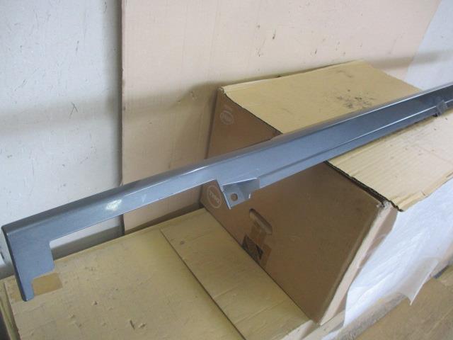 Ｎ－ＢＯＸ JF1 左サイドステップ NH737M/ガンメタ 71850-TY0-N01ZC