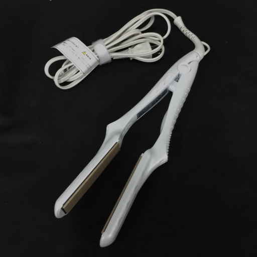 中古品 1円 絹女 KINUJO LM-125 ストレートヘアアイロン 動作確認済み