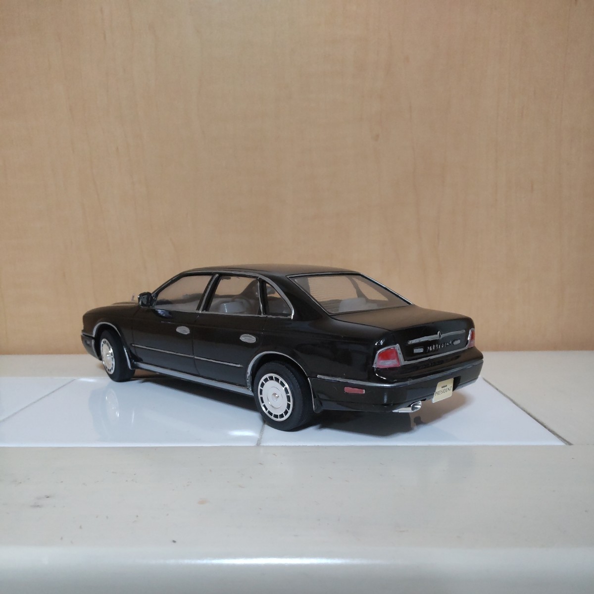 日産プレジデント1／24プラモデル完成品 プレジデント 1⁄24