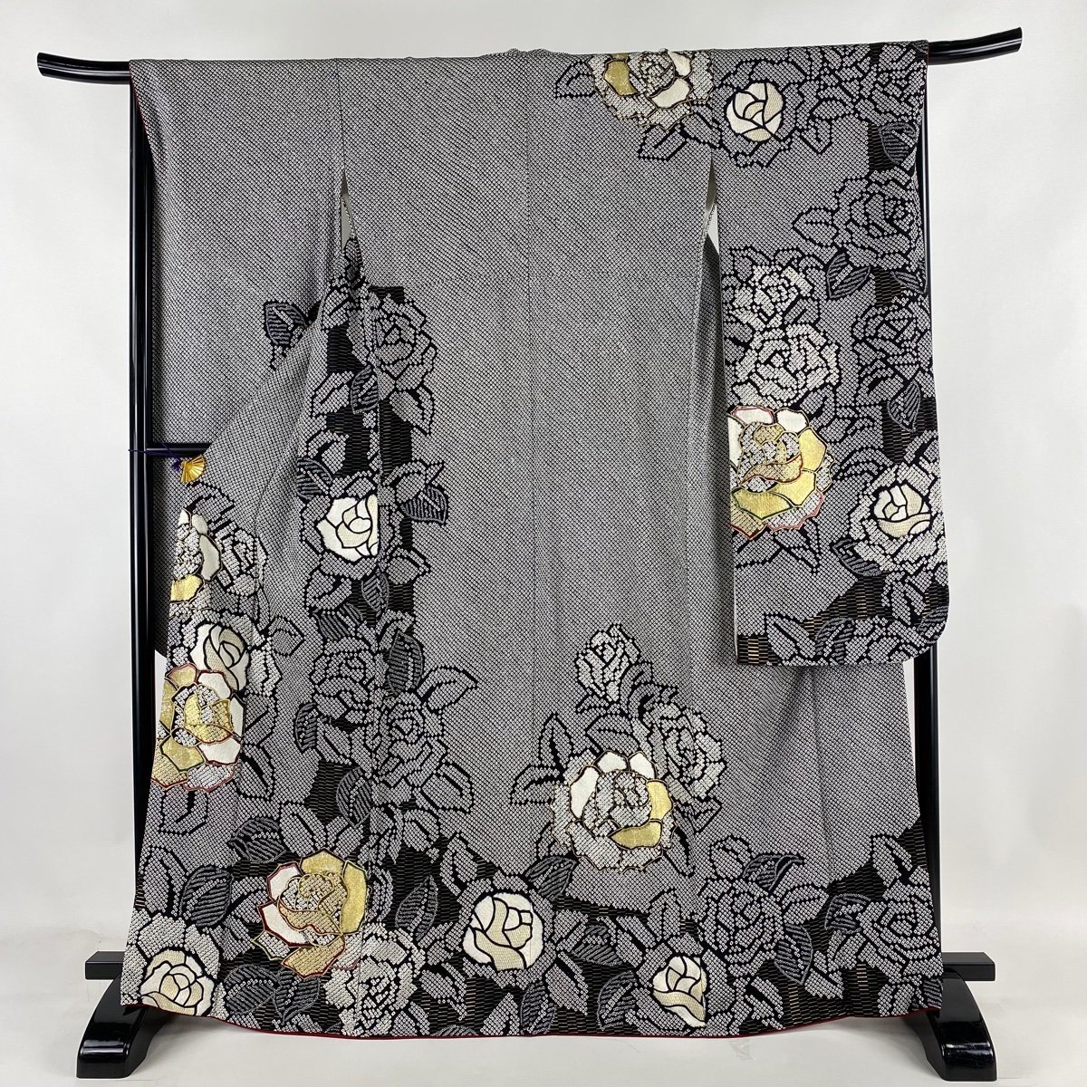 振袖 身丈166.5cm 裄丈68cm L 袷 薔薇 金彩 総絞り 黒 正絹 美