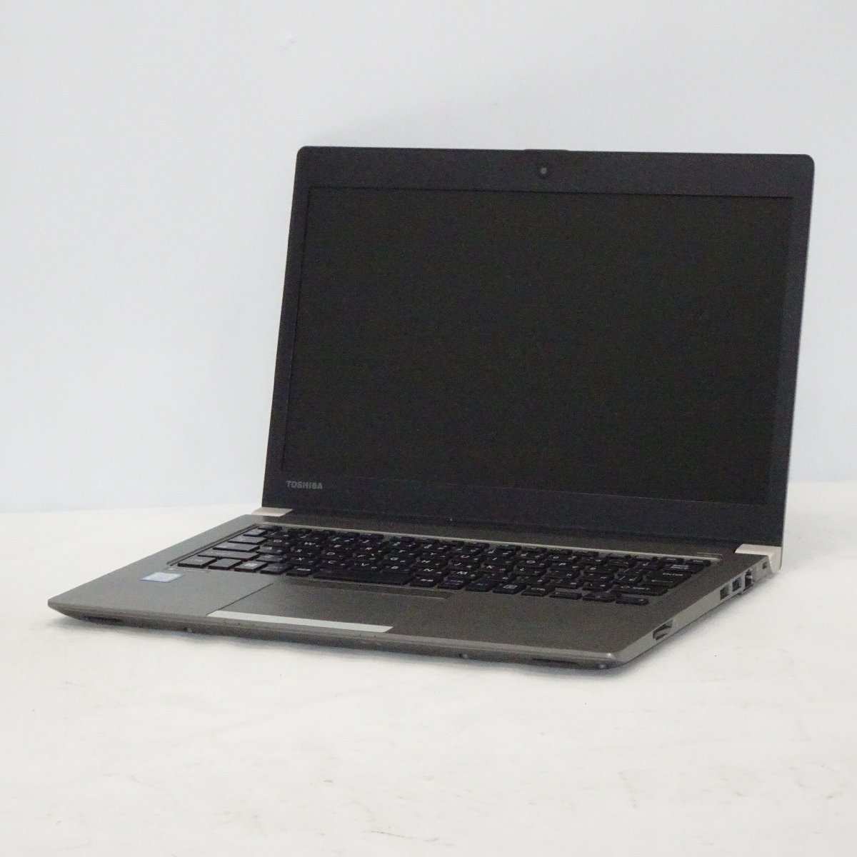 見た目ジャンク！dynabook r63⁄j i5 SSD256(SATA) 見た目ジャンク