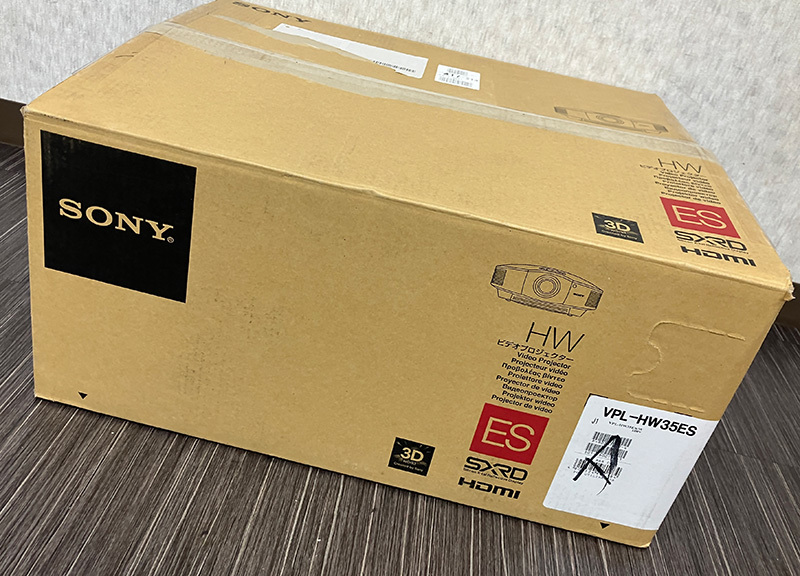 プロジェクター SONY 箱、説明書付き プロジェクター SONY 箱、説明書付き