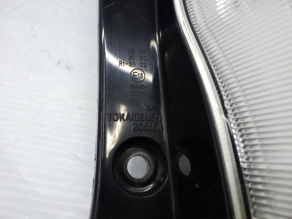 T11361△ タントカスタム LA600S/LA610S 前期 右テールランプ TOKAIDENSO 20516 TANTO CUSTOM LA600S&frasl;LA610S | タントカスタム tanabe ３代目・後期型ダイハツ エアロパーツ