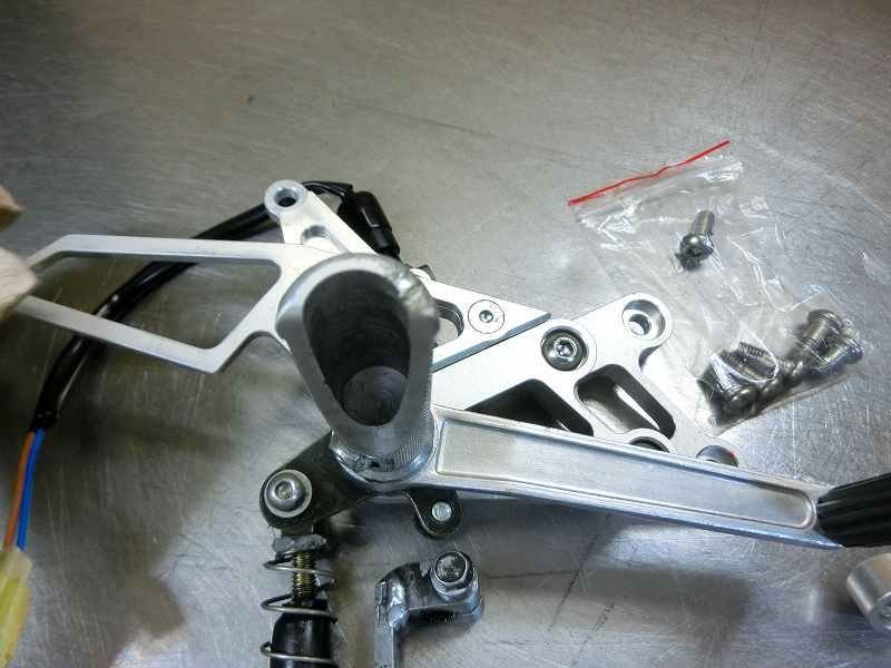 ZX-12R COERCE、コワース 可倒式バックステップ左右セット、綺麗