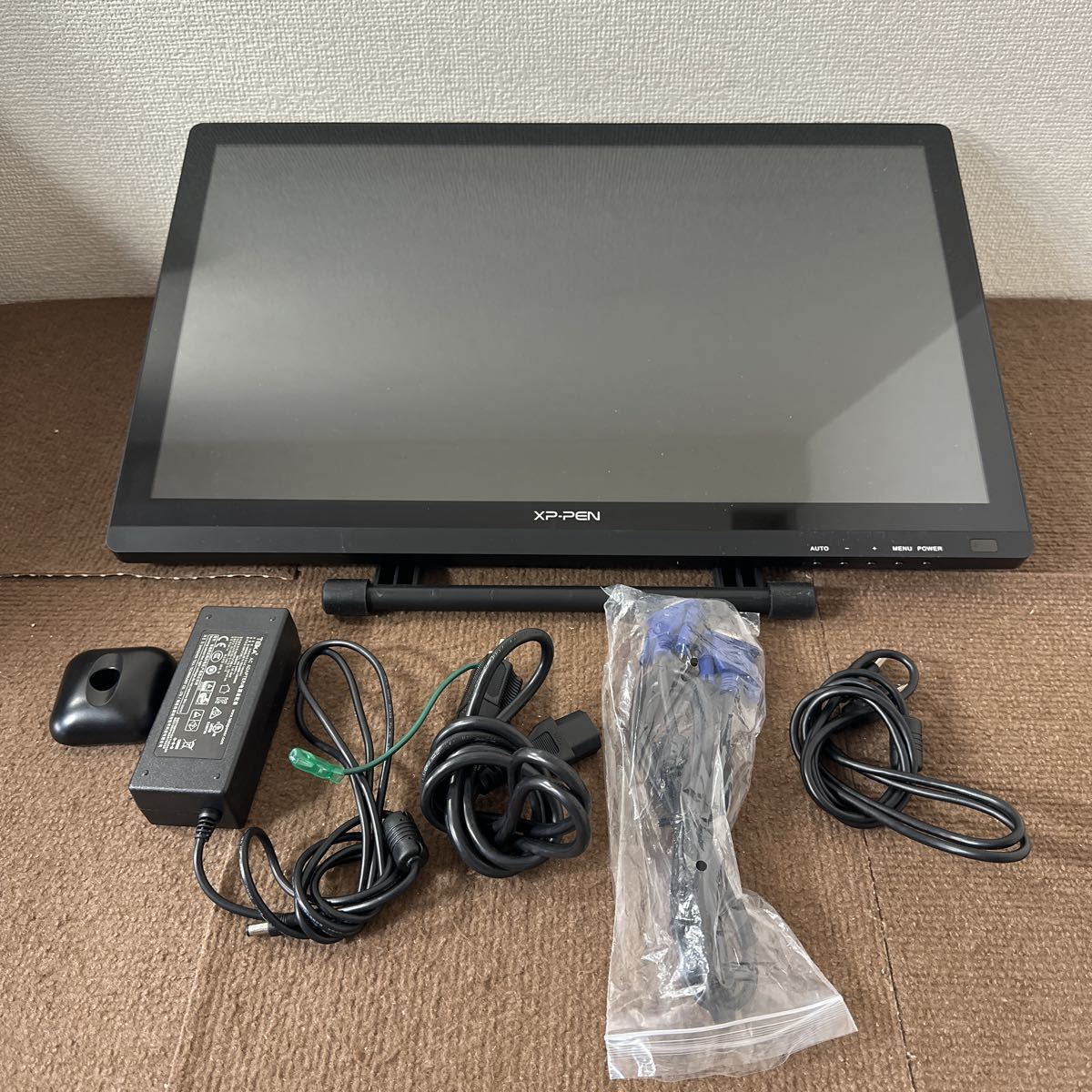 【中古品】 (12) XP-PEN 液晶タブレット Artist 22 Pro 通電・動作確認済 ペン欠品