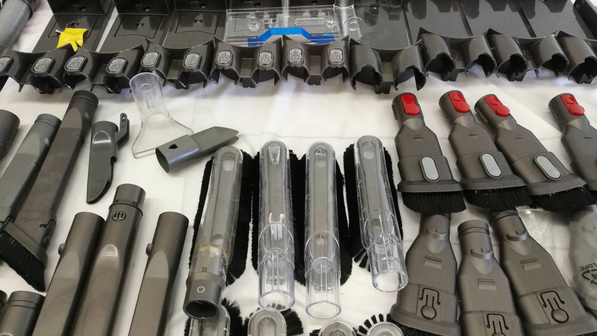 未チェック品】ダイソン 掃除機パーツ 大量セット ブラシ ノズル