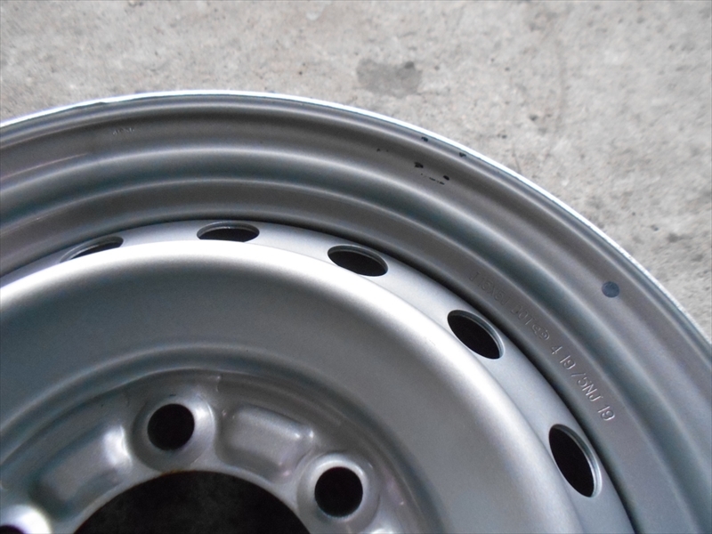カムロード 純正 +30 ６ 新車外し！ カムロード純正タイヤホイールセット新車外し品 【美品】トヨタ カムロード 純正 15インチ 5J +30 PCD139.7 6H スタッドレスタイヤ用に☆福岡発 店頭交換もOK