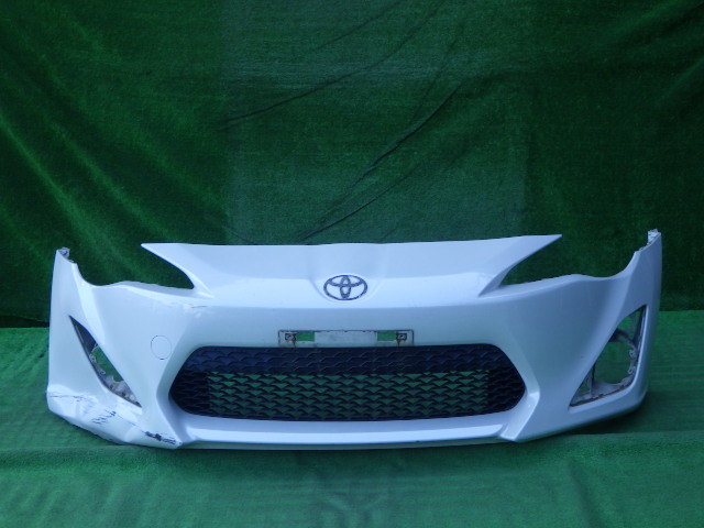 即決有】トヨタ 86 ハチロク ZN6 前期 純正 フロントバンパー TRD
