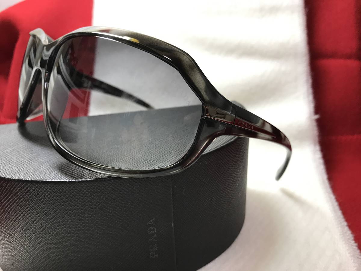 美品☆GACKT同型同色☆PRADA サングラス SPR14G マーブルブラック 